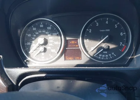 2011 BMW 328I xDrive z USA, uszkodzony, nr VIN WBAPK7C5XBA970005